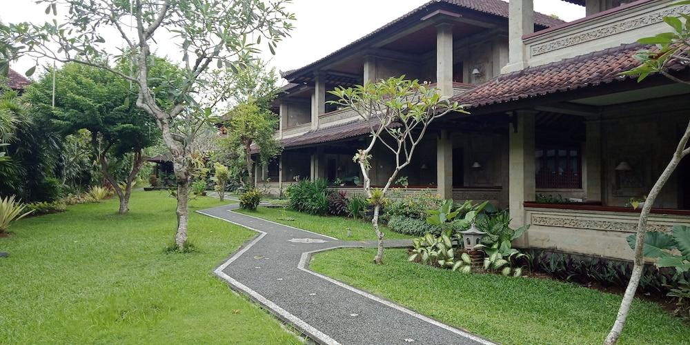 Puri Padi Hotel Ubud  Exterior photo