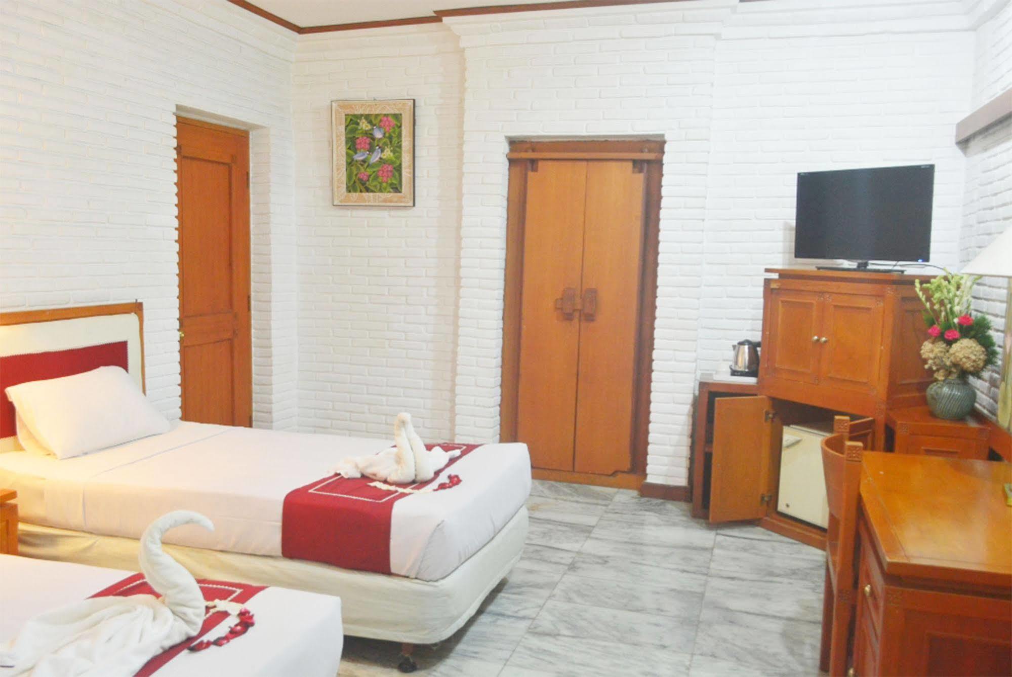 Puri Padi Hotel Ubud  Exterior photo